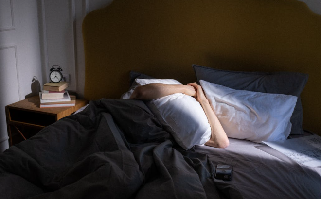 Waking Up at 3–4 AM? Possible Causes and What It Means
