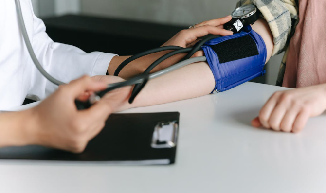 What Is Normal Blood Pressure? Age Wise Chart & Ranges